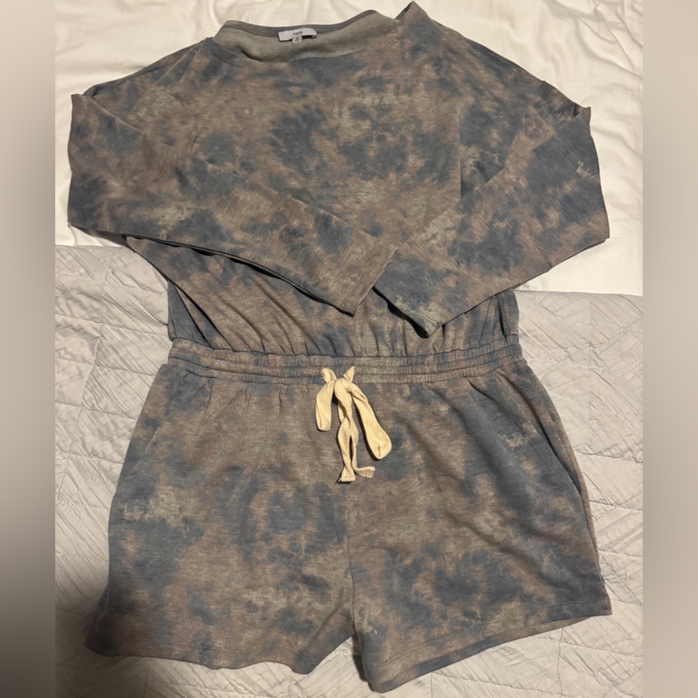 Blue and Tan Tie-Dye Lounge Set